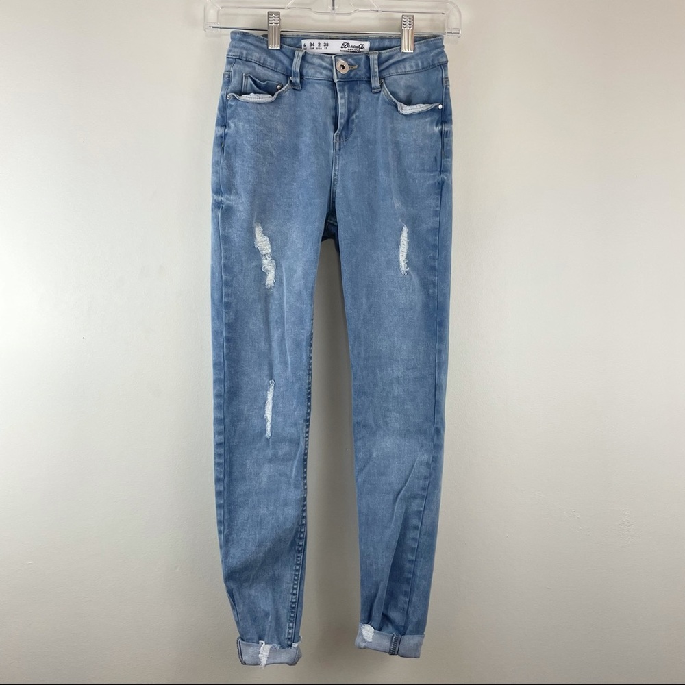 Denim & Co Distressed Skinny Jeans Women’s Size 2 Light Wash